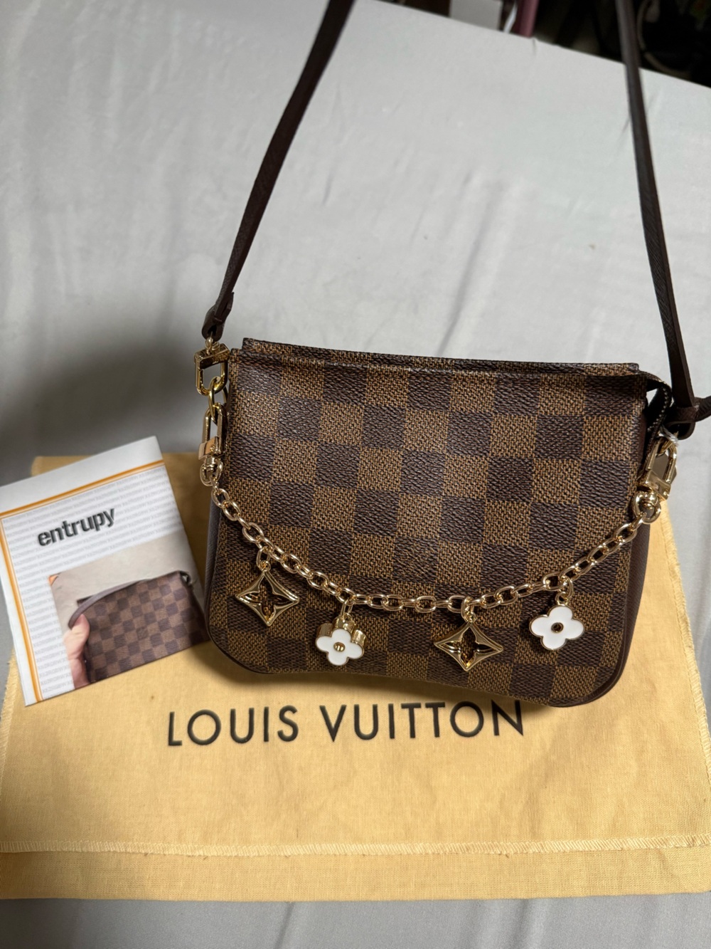 LV mini pochette